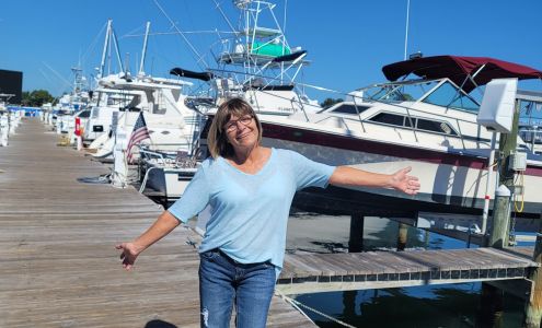 Two Georges Marina Shalimar