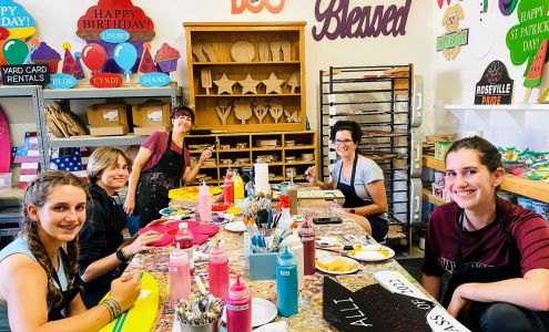 Ivy's Wood Creations Paint Workshop and Sign Sales