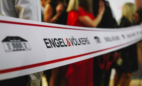 Engel & Volkers Roseville