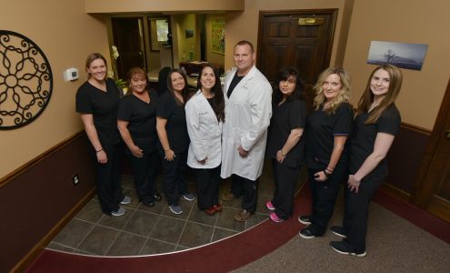 Daniel Family Dentistry 127 W Macon Ln, Seymour Tennessee 37865