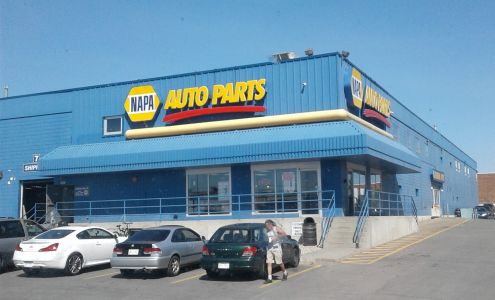 NAPA Auto Parts - NAPA Calgary - Main Counter