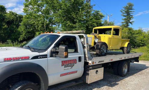 Freddies Towing
