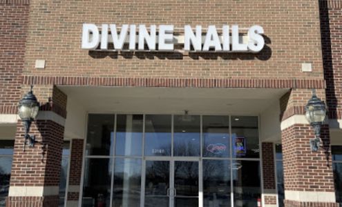 Divine Nails