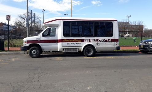 Peter Bug Shoe & Leather repair 502 13th/PETERBUG MATTHEWS WAY SE, Washington