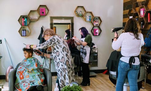 Queen B’s 3711 KY-146, La Grange Kentucky 40031