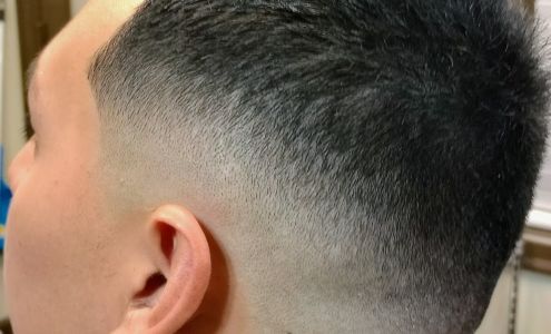 Slick Rob's Barbershop (@Salons by JC) 11200 Broadway St Suite 1410 room 24, Pearland Texas 77584