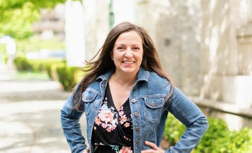 Jody Lee Broker Area Real Estate Associates