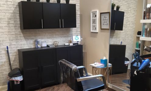 Sapphire & Gold Salon