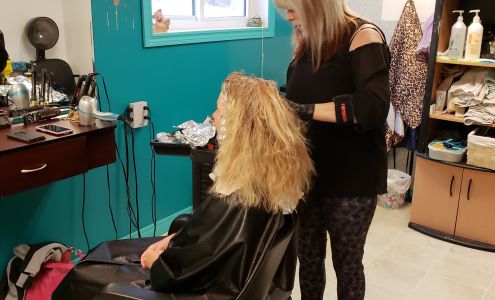 Classic Cuts 507 6th St 'A', Hanover Ontario N4N 1E9