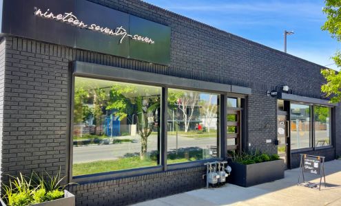 1977 salon + beauty lounge