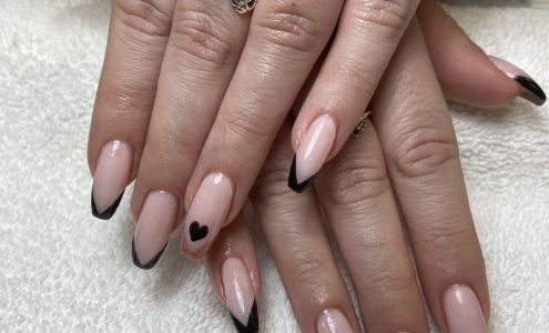 Serene Nails & Spa 9200 Bathurst St, Thornhill Ontario L4J 8W1