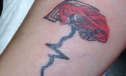 Deadlyink Tattoos and Piercings