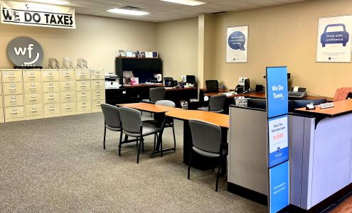 World Finance 1848 US-421, Harlan Kentucky 40831