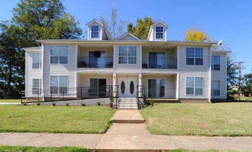 Williamsburg Apartments