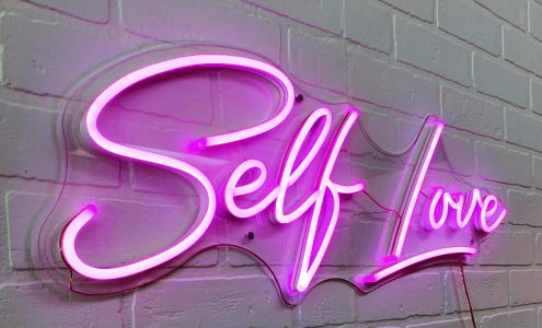Self Love Beauty Lounge - L'amour de soi
