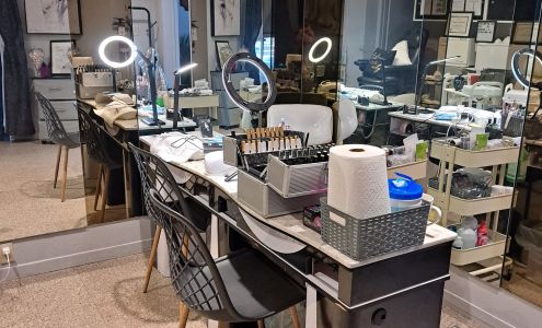 Hair Port The 251 Erie St S, Leamington Ontario N8H 3C3