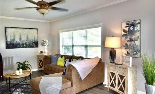 Debbie Kinlaw, CENTURY 21 Sunset Realty