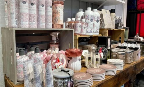 Adam's Garden Center & Gift Shop(Nursery & Landscaping)