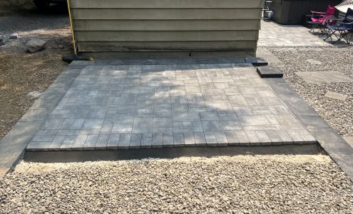 ASHLEY'S TOUCH LANDSCAPING LLC