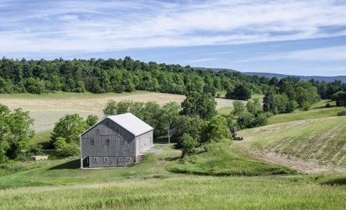 Juniata Realty - Bedford 332 W Pitt St, Bedford Pennsylvania 15522