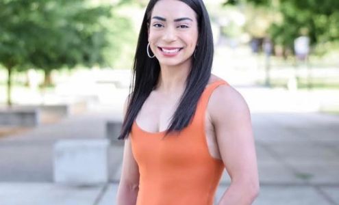 Alma Crow, Broker, RE/MAX Real Estate Team