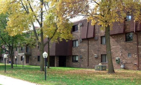 Sunrise Court Apartments