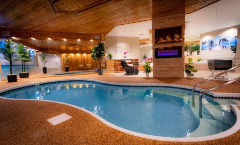 Sybaris Pool Suites Mequon