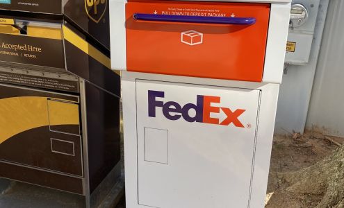 FedEx Drop Box