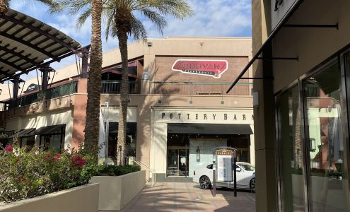 El Paseo Shopping District