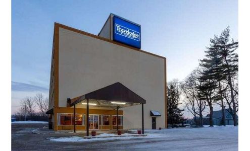 Travelodge by Wyndham Cleveland Airport