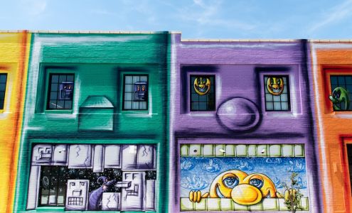 The Walls Off Washington