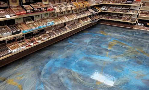 THE ROYALE CIGAR LOUNGE