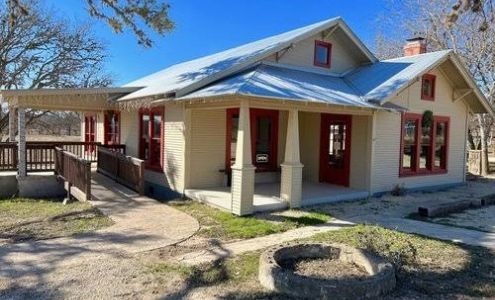 River Oaks Courts Medina