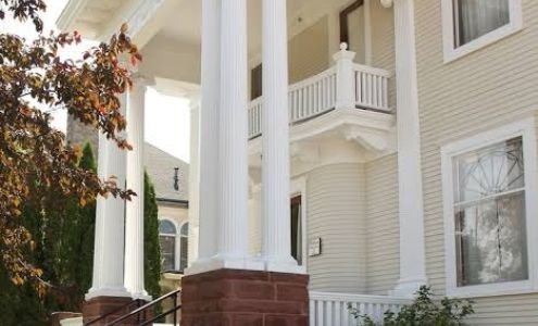 Decker House Bed & Breakfast