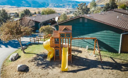 Yellowstone Gateway Inn and Suites Gardiner