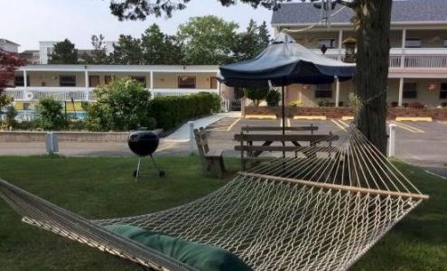 Bay Watch Hotel & Marina