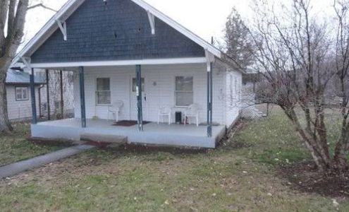 River Bend Motel Spray