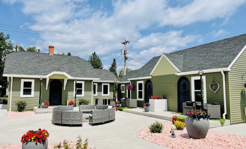 EO Bungalows