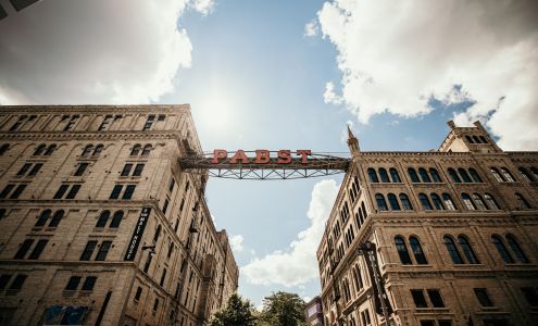 The Brewhouse Inn & Suites