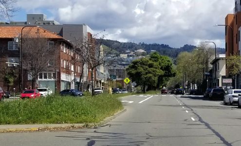 UPS Authorized Shipping Outlet