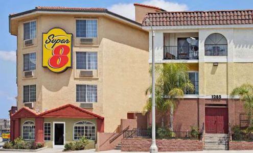 Super 8 by Wyndham Los Angeles Downtown