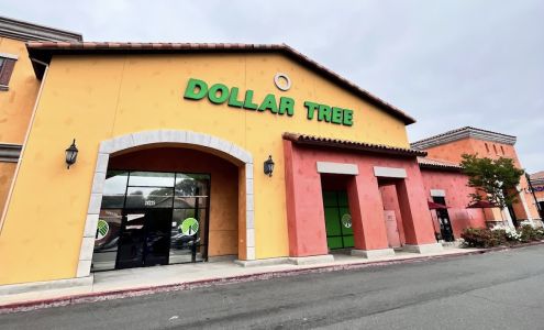 Dollar Tree Valencia