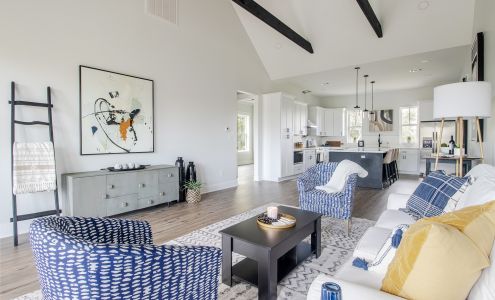 Jennuwine Design Sophisticated Staging