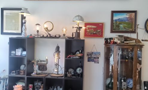 A&A Upcycled Antiques & Light Design Bisbee