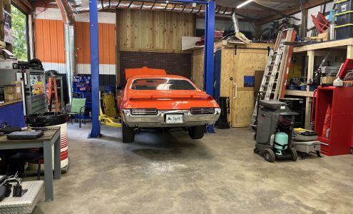 Mixed Images Auto Repair & Customs LLC
