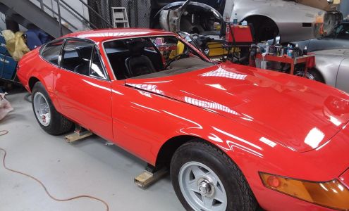 R&J's Auto Glass