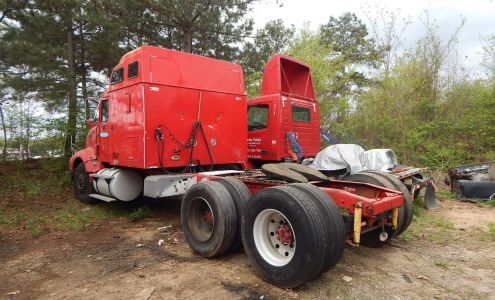 DOUG'S TRUCK & TRAILER REPAIR