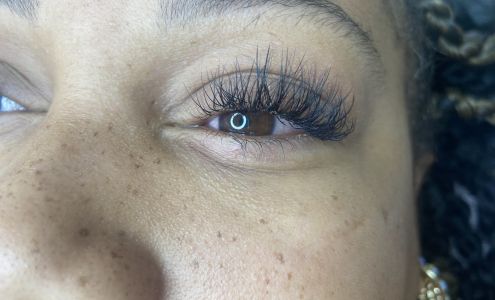 Luv Looks Beauty & Spa 2135 Blanding Blvd #6, Jacksonville Florida 32210