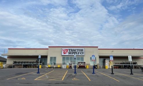 Tractor Supply Cameron