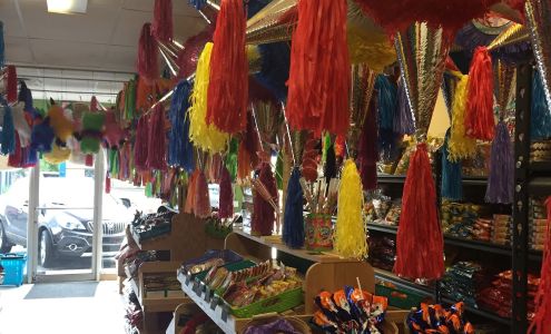 La Piñata Loca candy store